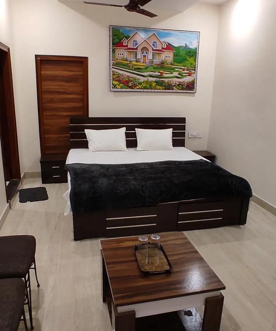 Hotel Kanhaiya Lal Damodar Das Homestay Varanasi